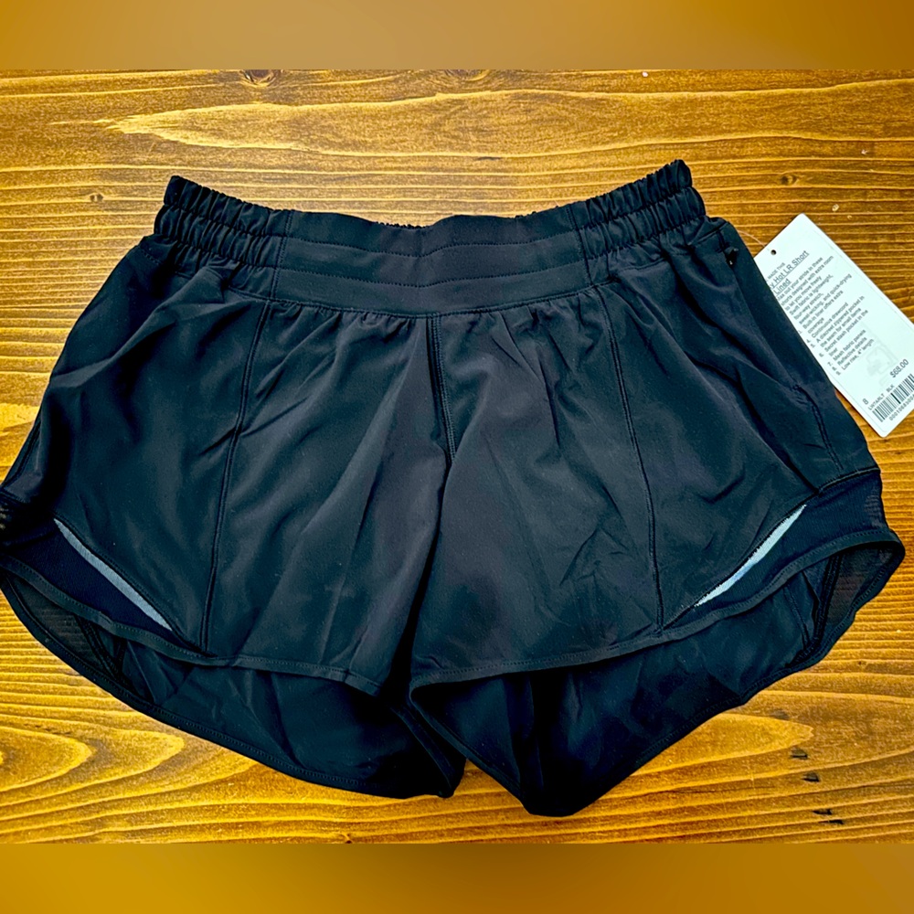 Lululemon Hotty Hot LR Short